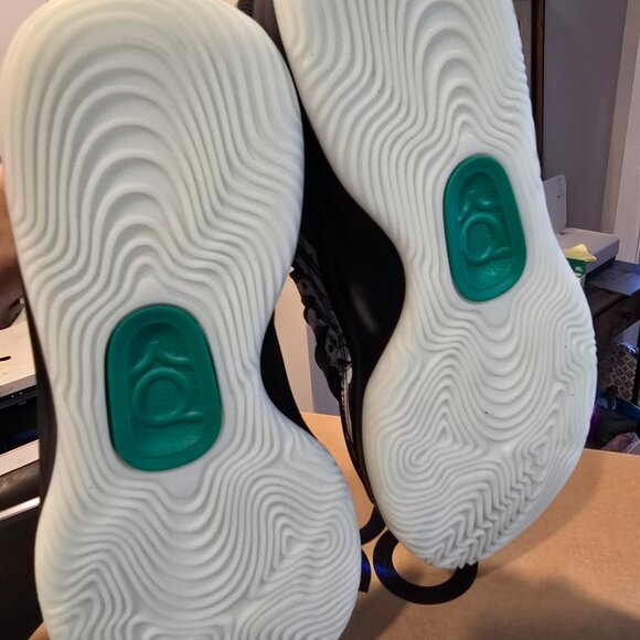 Nike KD 18 Slim Reaper Halloween IM1346-001 Glow In Dark 3M Mens Size 10 US NEW - Picture 9 of 16